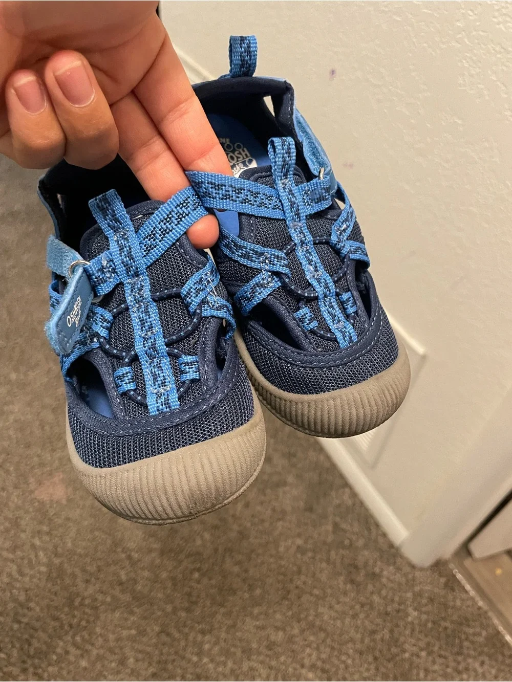 OshKosh B'gosh Kids Navy and Light Blue Sandals
